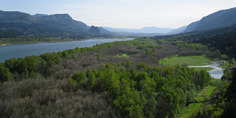 Photograph of the Hudson River in Portland, OR.